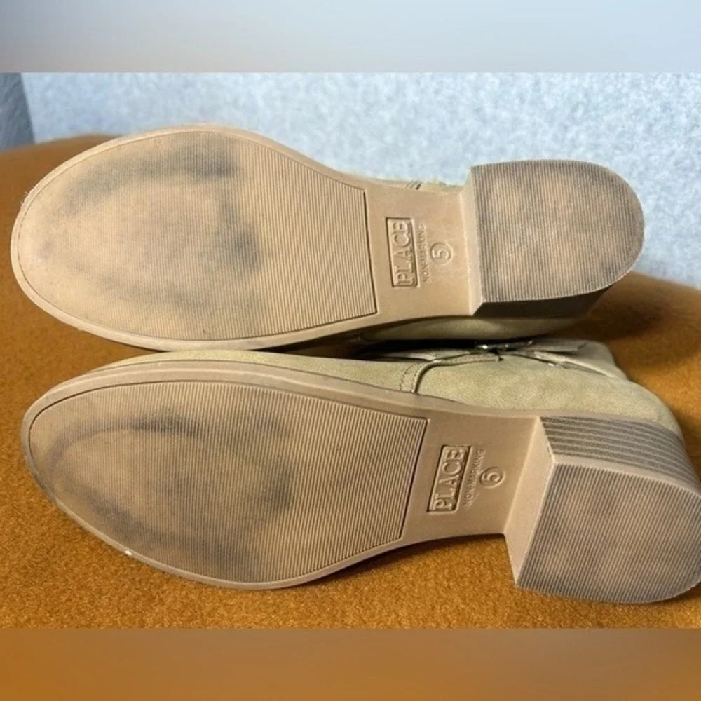 Tan Faux Suede Buckle‎ Ankle Boots Size 5 winter fall casual